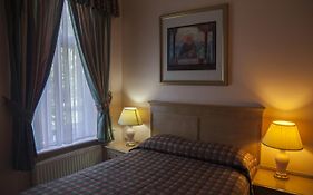 Her Majesty Hotel